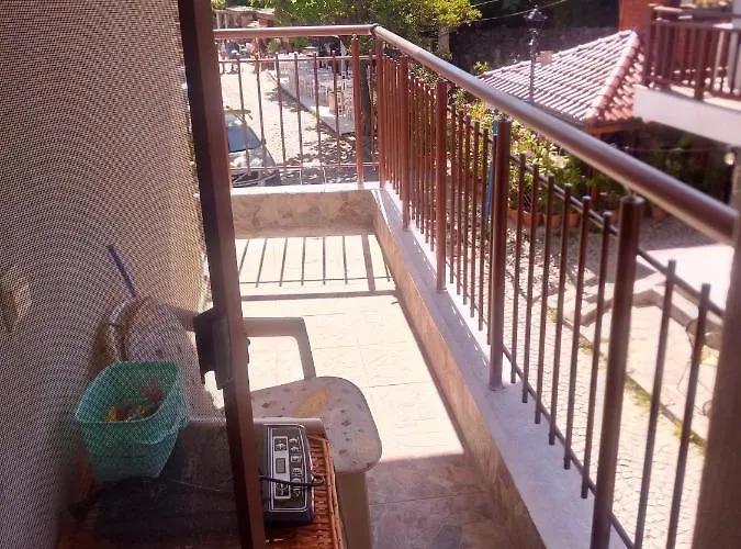 Farlalievi Vendégház